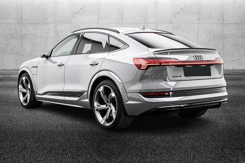 Usata Audi e-tron 225 kW (307 CV) 2022 Grigio SUV