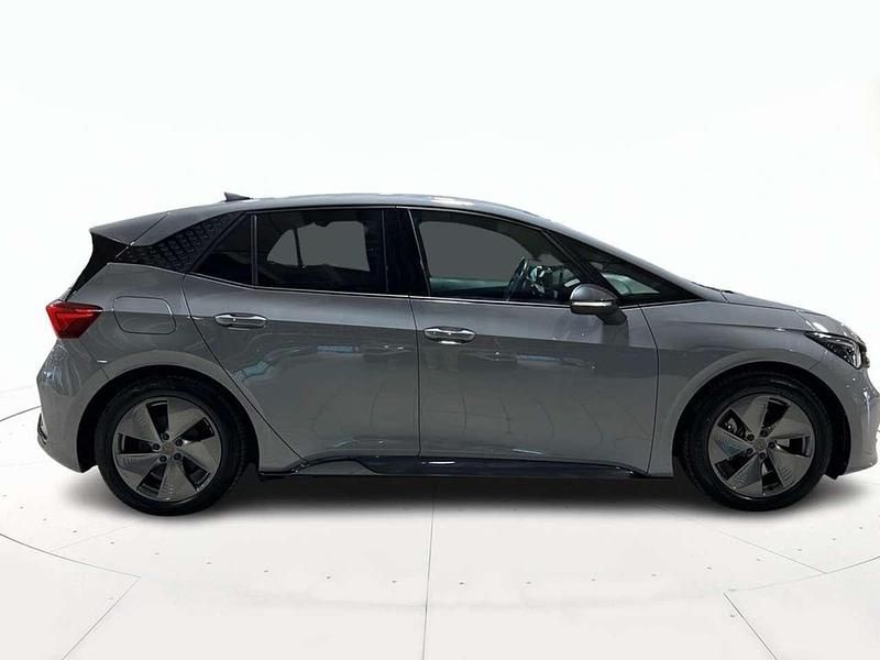 Usata Cupra Born 69 kW (95 CV) 2022 Grigio pastello Utilitaria