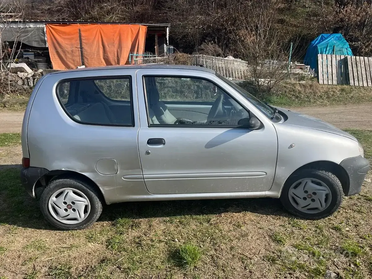 Usata Fiat 600 54 CV (39 kW) 2009 Grigio Utilitaria