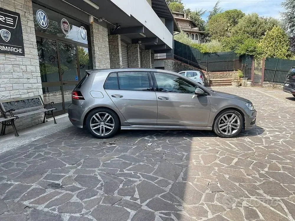 Usata VW Golf VII R-line 150 CV (110 kW) 2015 Grigio Berlina