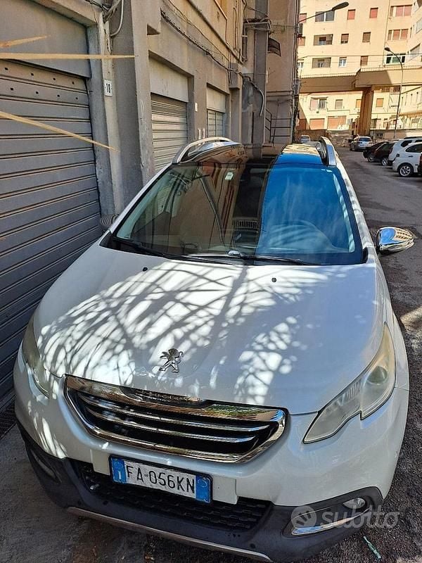 Usata Peugeot 2008 115 CV (84 kW) 2015 Bianco SUV