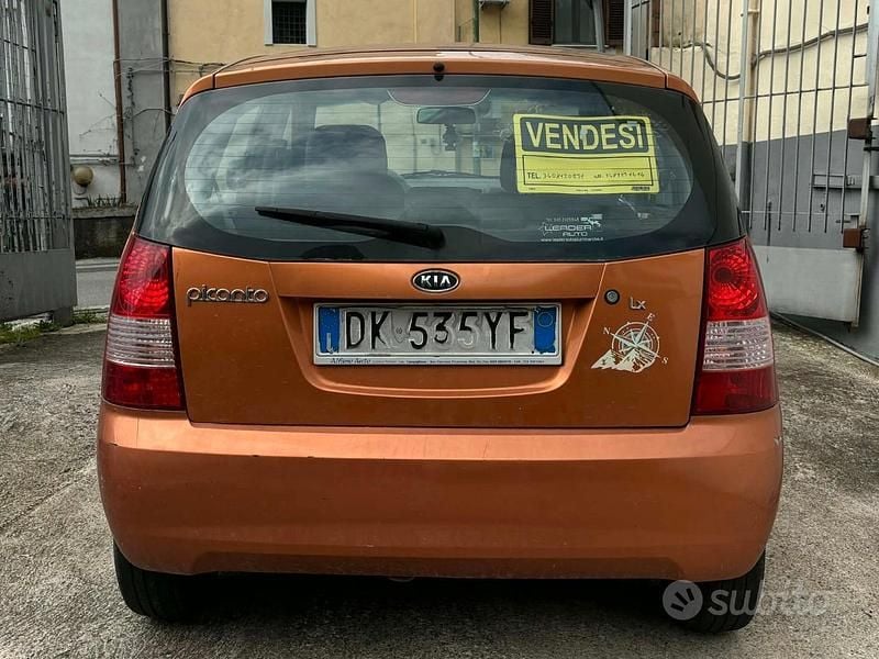Usata Kia Picanto Urban 61 CV (44 kW) 2007 Arancione Utilitaria