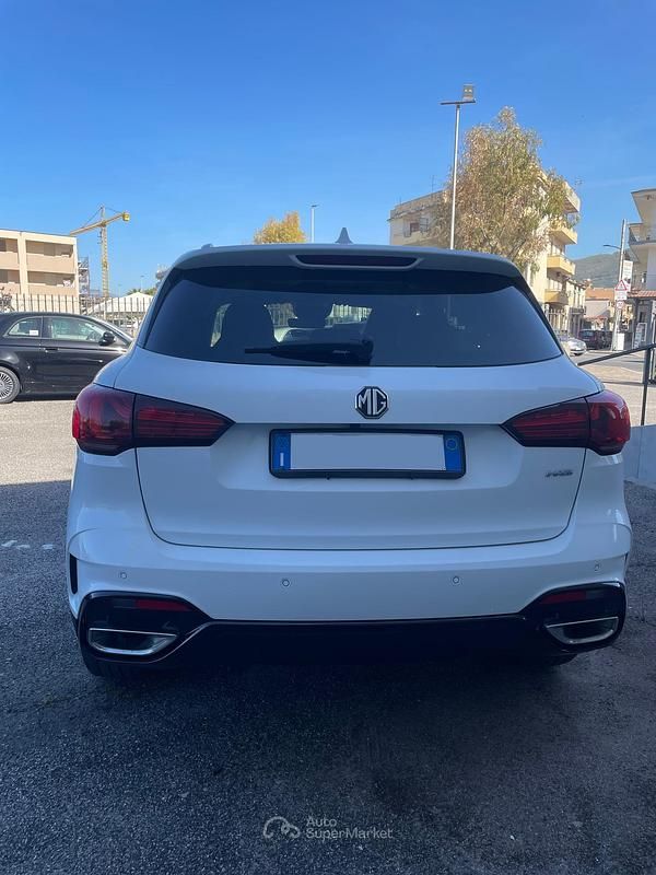Usata MG HS Luxury 162 CV (119 kW) 2023 Bianco SUV