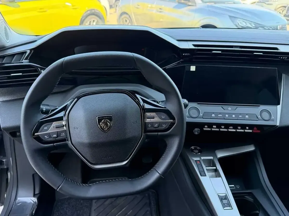 Nuova Peugeot 308 Allure 2025 Grigio Berlina