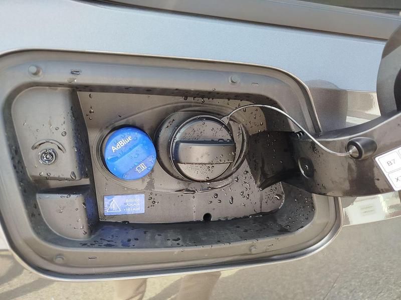 Usata Opel Astra Edition 130 CV (95 kW) 2024 Grigio Berlina