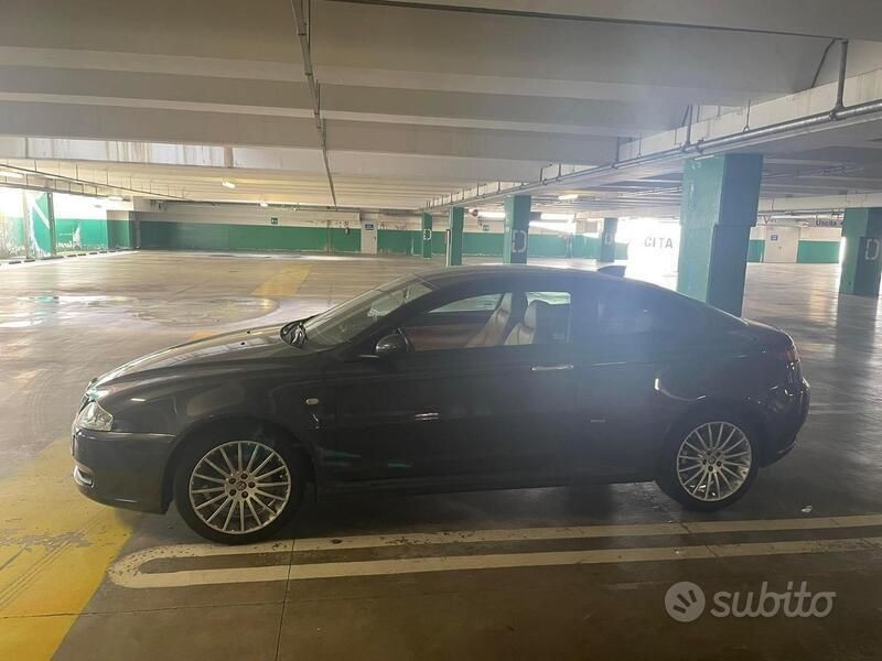 Usata Alfa Romeo GT 150 CV (110 kW) 2006 Grigio Coupé