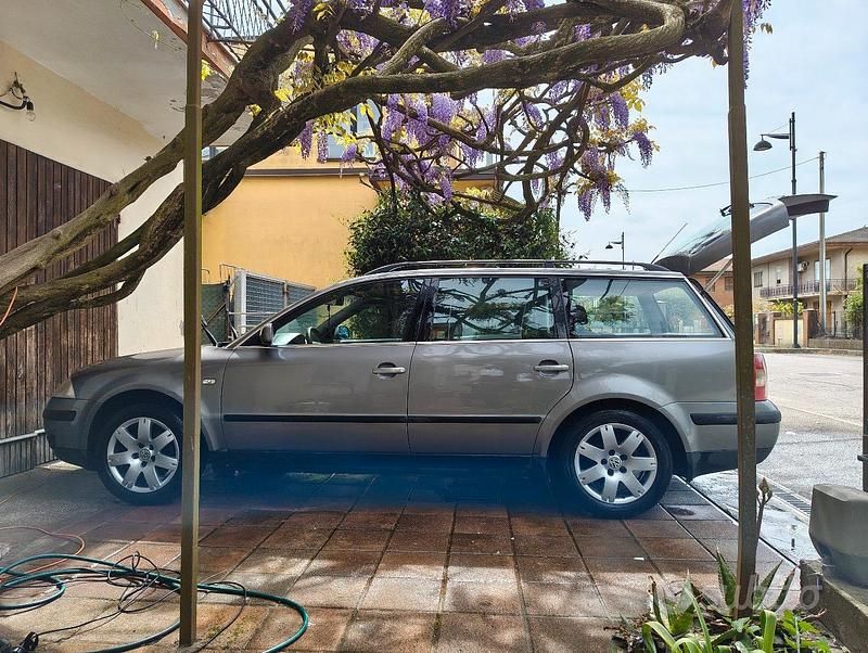 Usata VW Passat 2002 Grigio Station wagon
