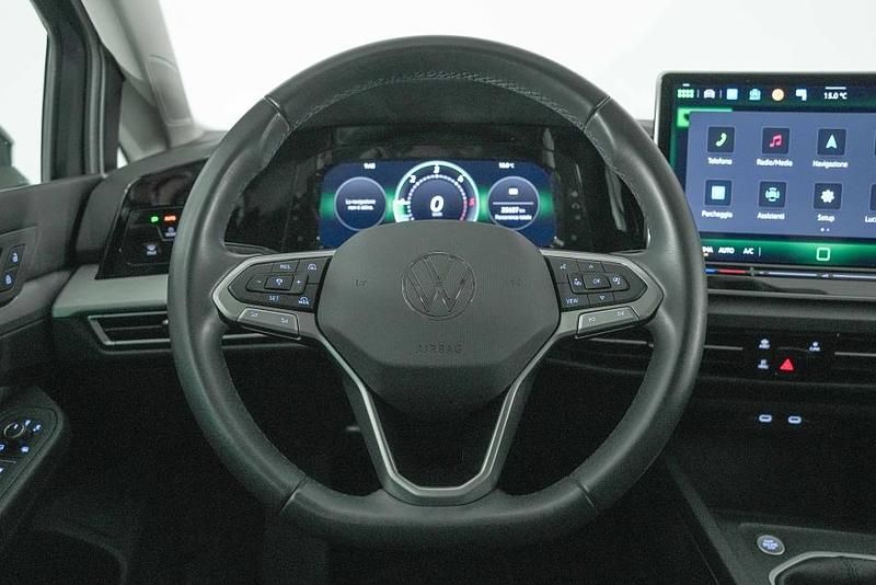 Usata VW Golf VIII Life 115 CV (84 kW) 2025