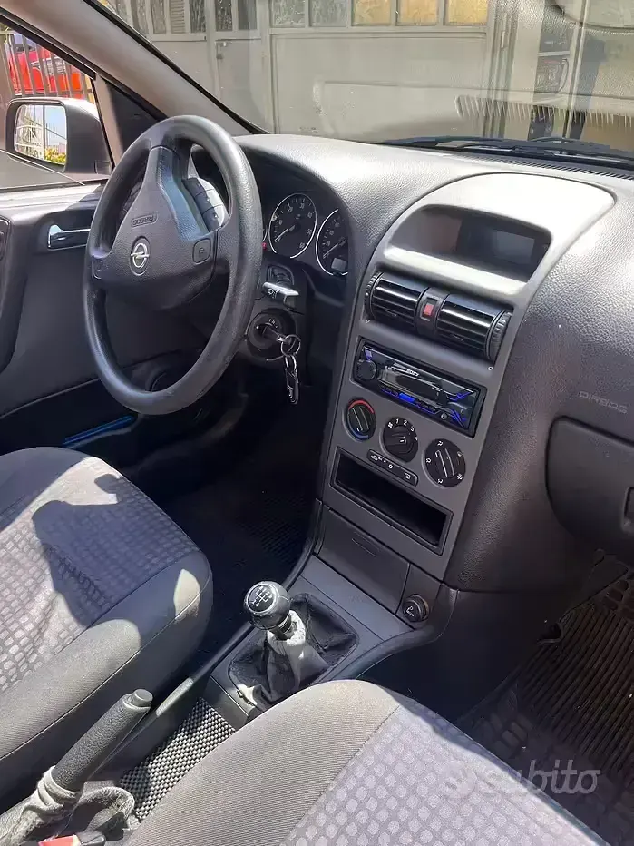 Usata Opel Astra 80 CV (58 kW) 2004 Station wagon