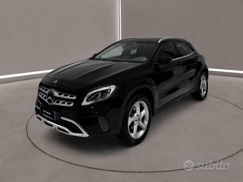 Usata Mercedes GLA180 Premium 109 CV (80 kW) 2018 Nero SUV