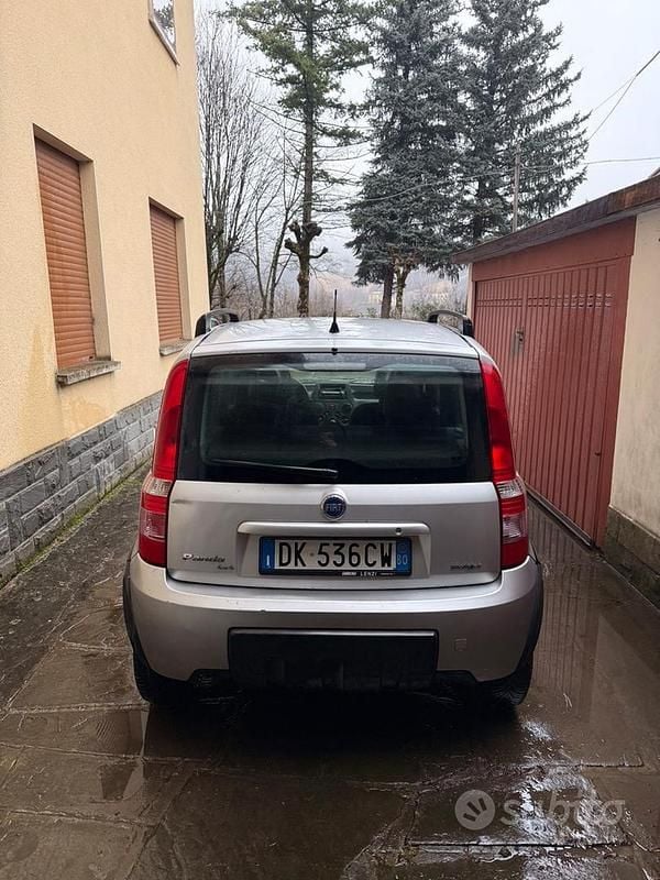 Usata Fiat Panda 4x4 Climbing 69 CV (50 kW) 2007 Grigio Utilitaria