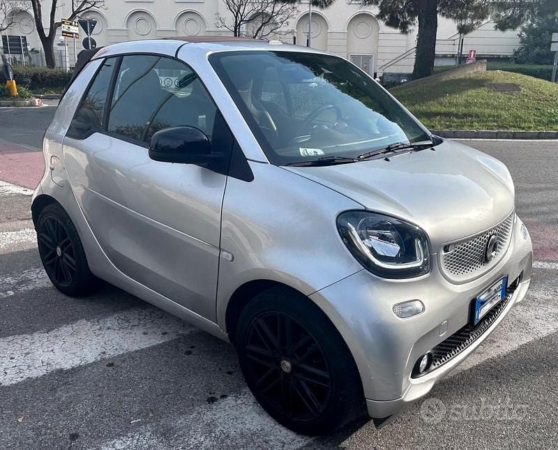 Usata 2018 Smart ForTwo Cabrio Cabrio | 18.500 € - Immagine 1/2