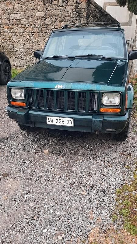 Verde Usata 1998 Jeep Cherokee SUV | 2500 € (Super prezzo) - Immagine 1/4