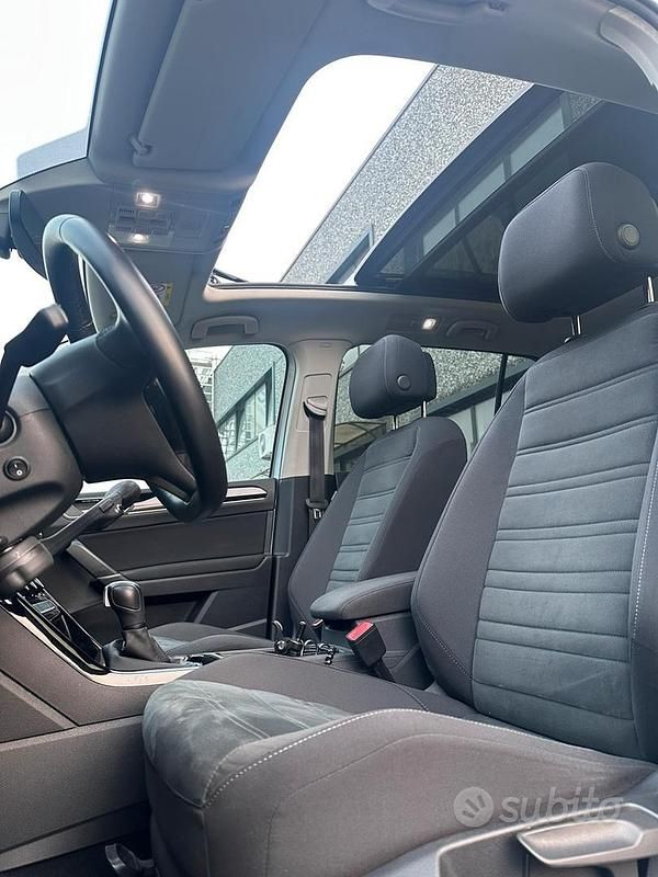 Usata VW Touran 150 CV (110 kW) 2022 Grigio Monovolume