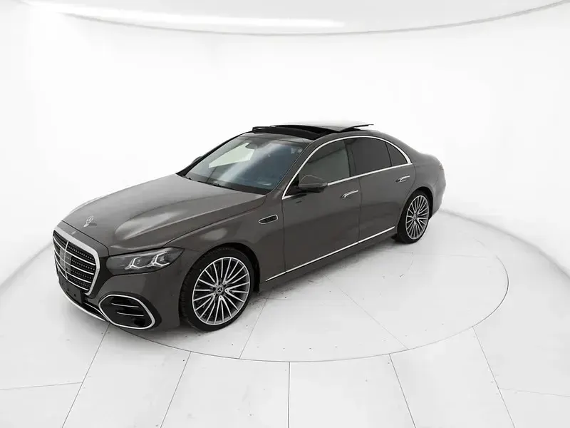 Nuova Mercedes 450 Premium 367 CV (269 kW) 2026 Grigio Berlina