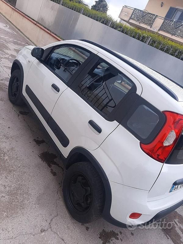 Usata Fiat Panda 4x4 85 CV (62 kW) 2022 Bianco Utilitaria