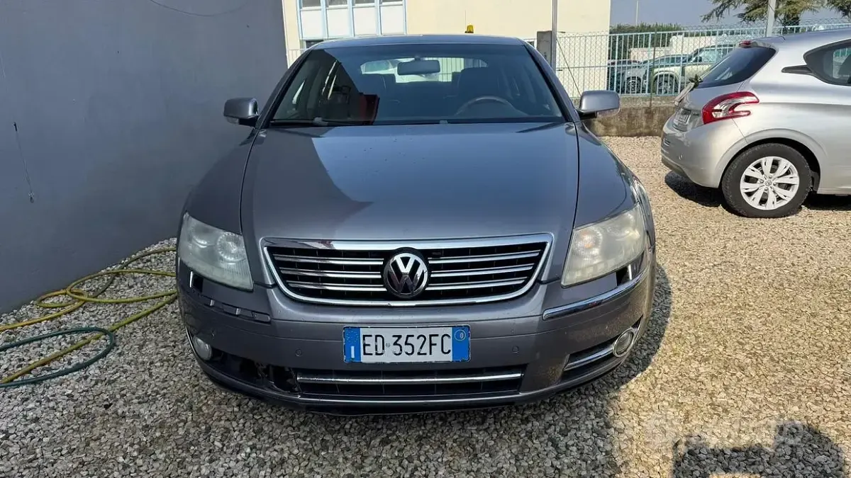 Usata VW Phaeton 239 CV (175 kW) 2010 Grigio Berlina