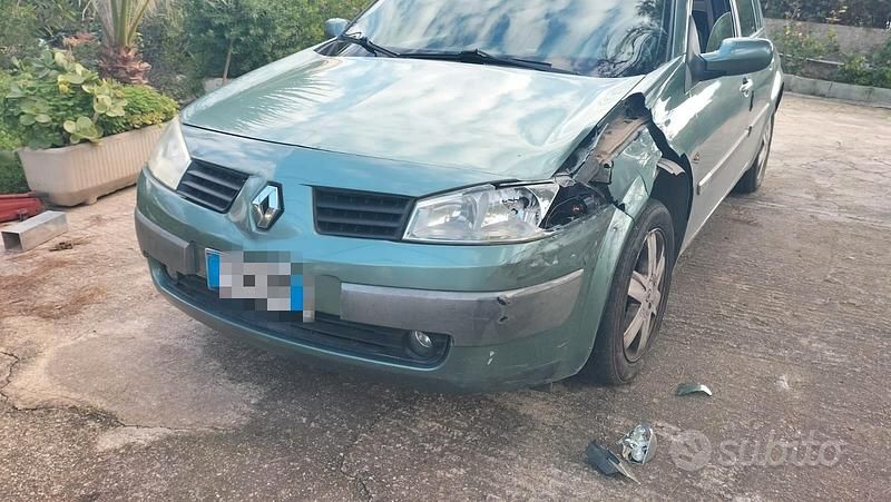 Usata Renault Mégane II 2003 Verde Utilitaria