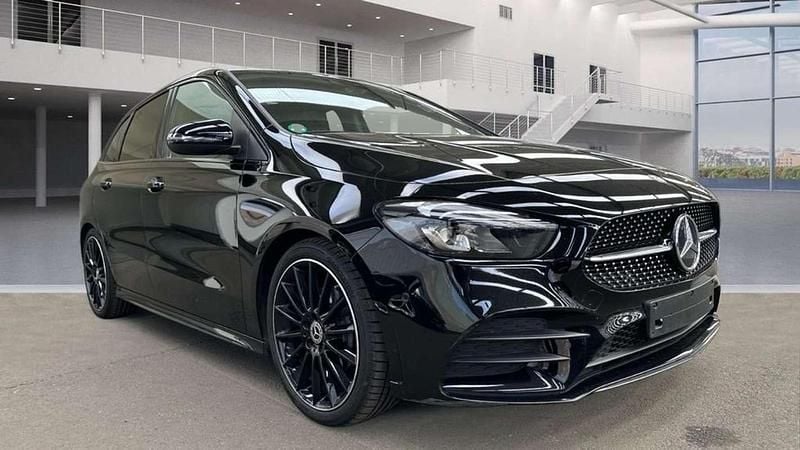 Nero Usata 2019 Mercedes B200 Executive Monovolume | 18.000 € (Super prezzo) - Immagine 1/4