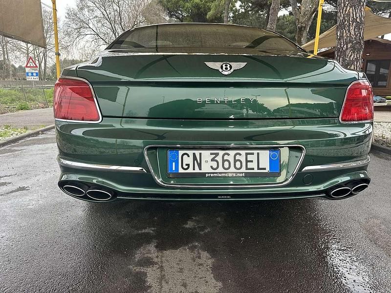 Usata Bentley Flying Spur 549 CV (403 kW) 2022 Other Berlina