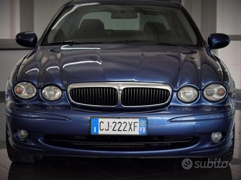 Usata Jaguar X-type Executive 131 CV (96 kW) 2003 Blu Berlina
