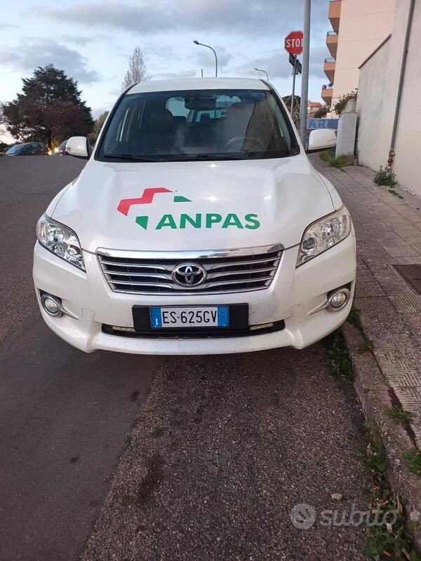 Usata Toyota RAV4 150 CV (110 kW) 2013 Bianco SUV