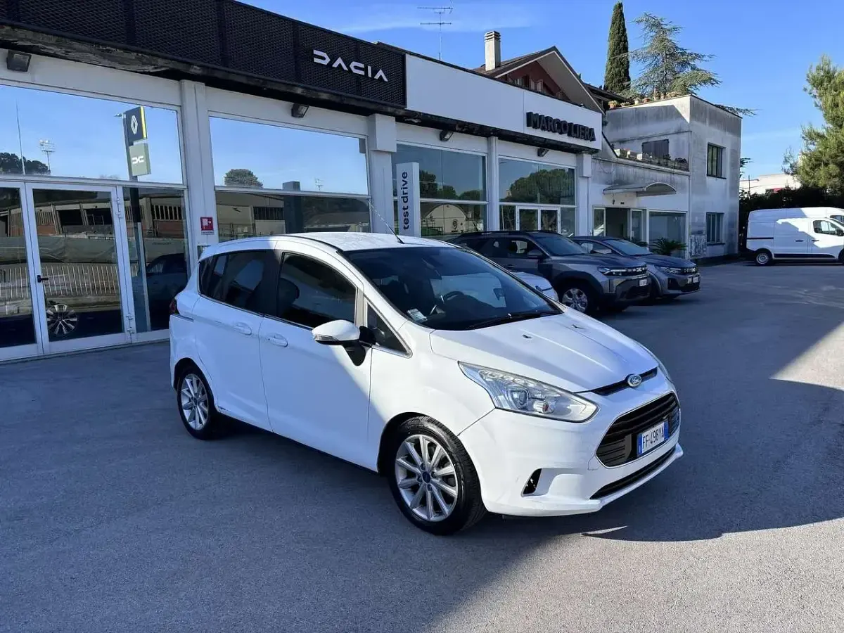 Usata Ford B-MAX Titanium 75 CV (55 kW) 2016 Bianco Monovolume