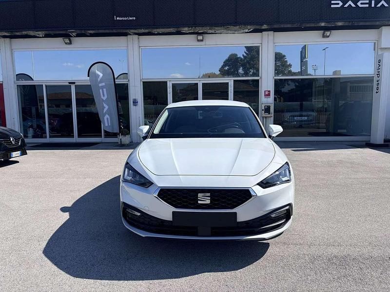 Usata Seat Leon Style 131 CV (96 kW) 2021 Bianco Utilitaria