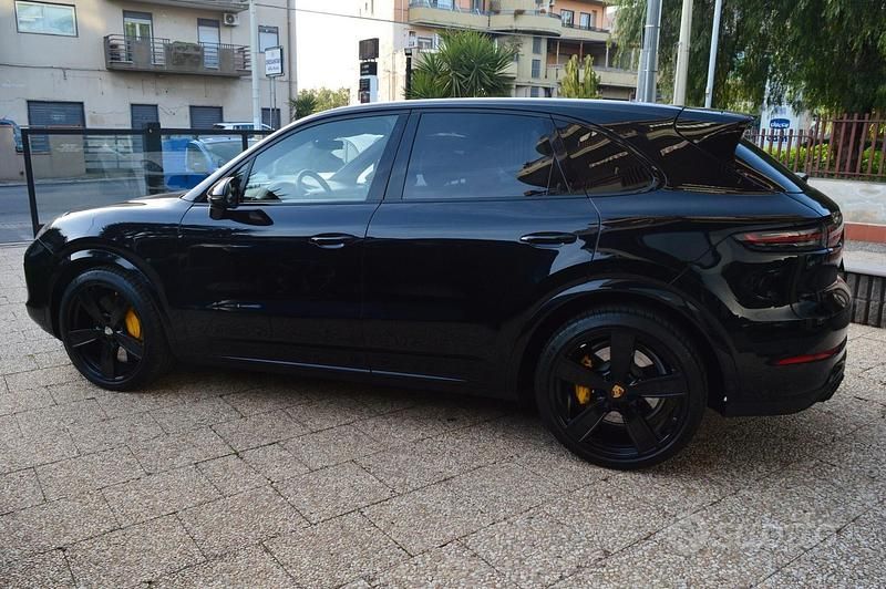 Usata Porsche Cayenne Turbo 549 CV (403 kW) 2020 Nero SUV