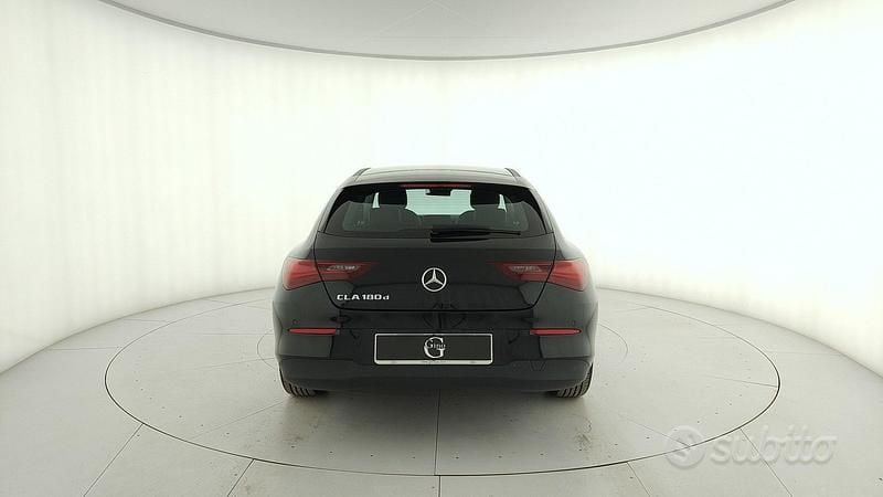 Usata Mercedes CLA180 Shooting Brake Advanced 116 CV (85 kW) 2025 Nero Station wagon