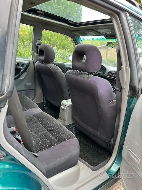 Usata Subaru Forester 170 CV (125 kW) 1999 Verde SUV