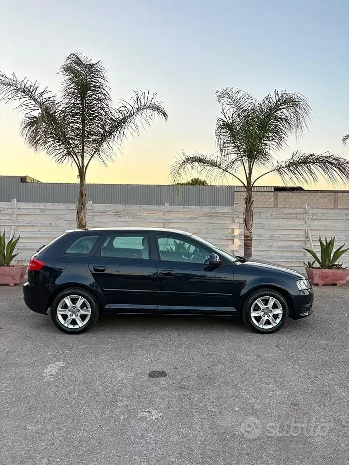Usata Audi A3 Ambition 90 CV (66 kW) 2010 Blu Utilitaria