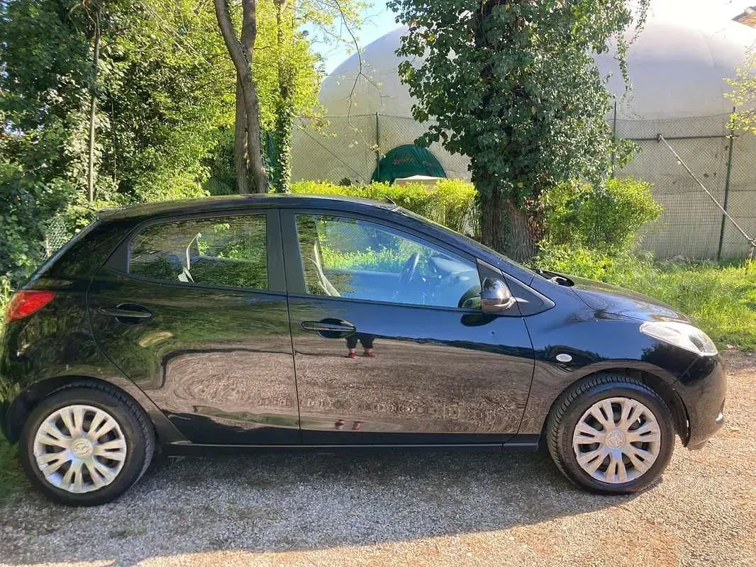 Occasion Mazda 2 72 ch (52 kW) 2010 Noir Citadine