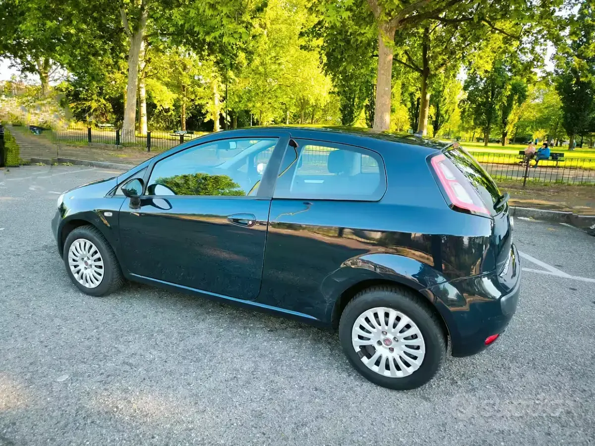 Usata Fiat Punto Evo Dynamic 65 CV (47 kW) 2010 Blu Utilitaria