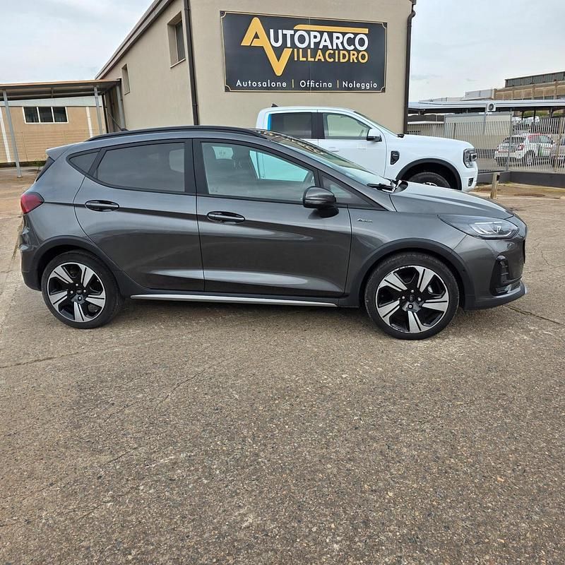 Usata Ford Fiesta Active 125 CV (91 kW) 2022 Grigio Utilitaria