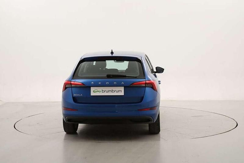Usata Skoda Scala Ambition 90 CV (66 kW) 2022 Blu Utilitaria