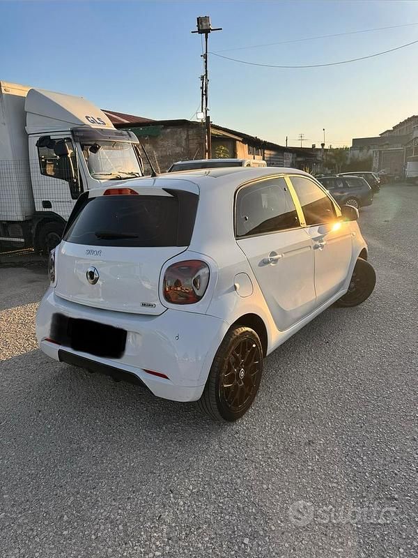 Usata Smart ForFour 2016 Bianco Utilitaria