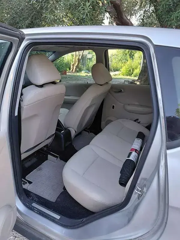 Usata Mercedes A160 Elegance 95 CV (69 kW) 2011 Grigio Utilitaria