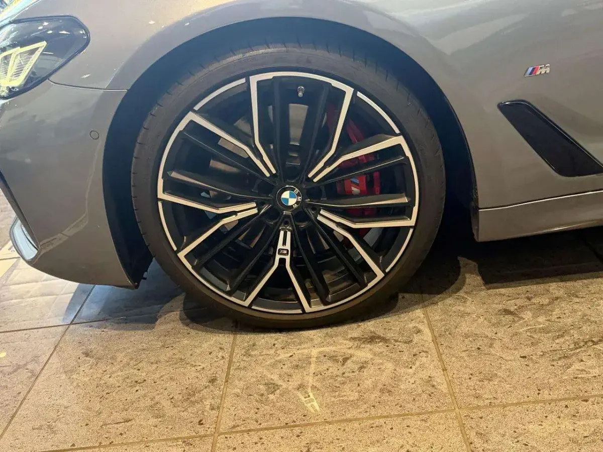 Usata BMW 540 M Sport 340 CV (250 kW) 2022 Grigio Station wagon