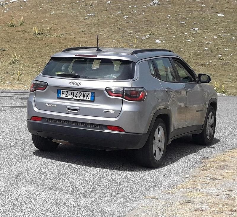 Usata Jeep Compass 120 CV (88 kW) 2020 Grigio SUV