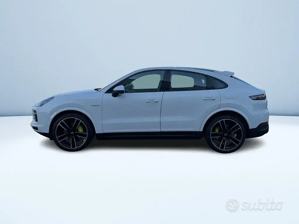Usata Porsche Cayenne 340 CV (250 kW) 2021 Bianco pastello SUV