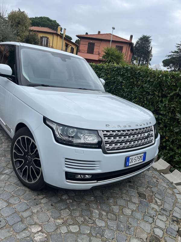 Usata 2015 Land Rover Range Rover Autobiography SUV | 31.000 € (Super prezzo) - Immagine 1/4