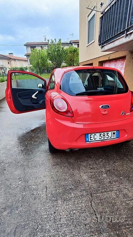 Usata Ford Ka 69 CV (50 kW) 2010 Rosso Utilitaria