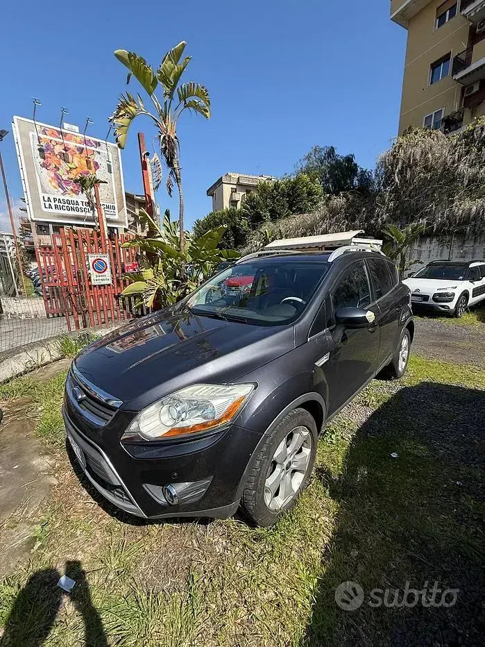 Usata Ford Kuga 163 CV (119 kW) 2010 Grigio SUV