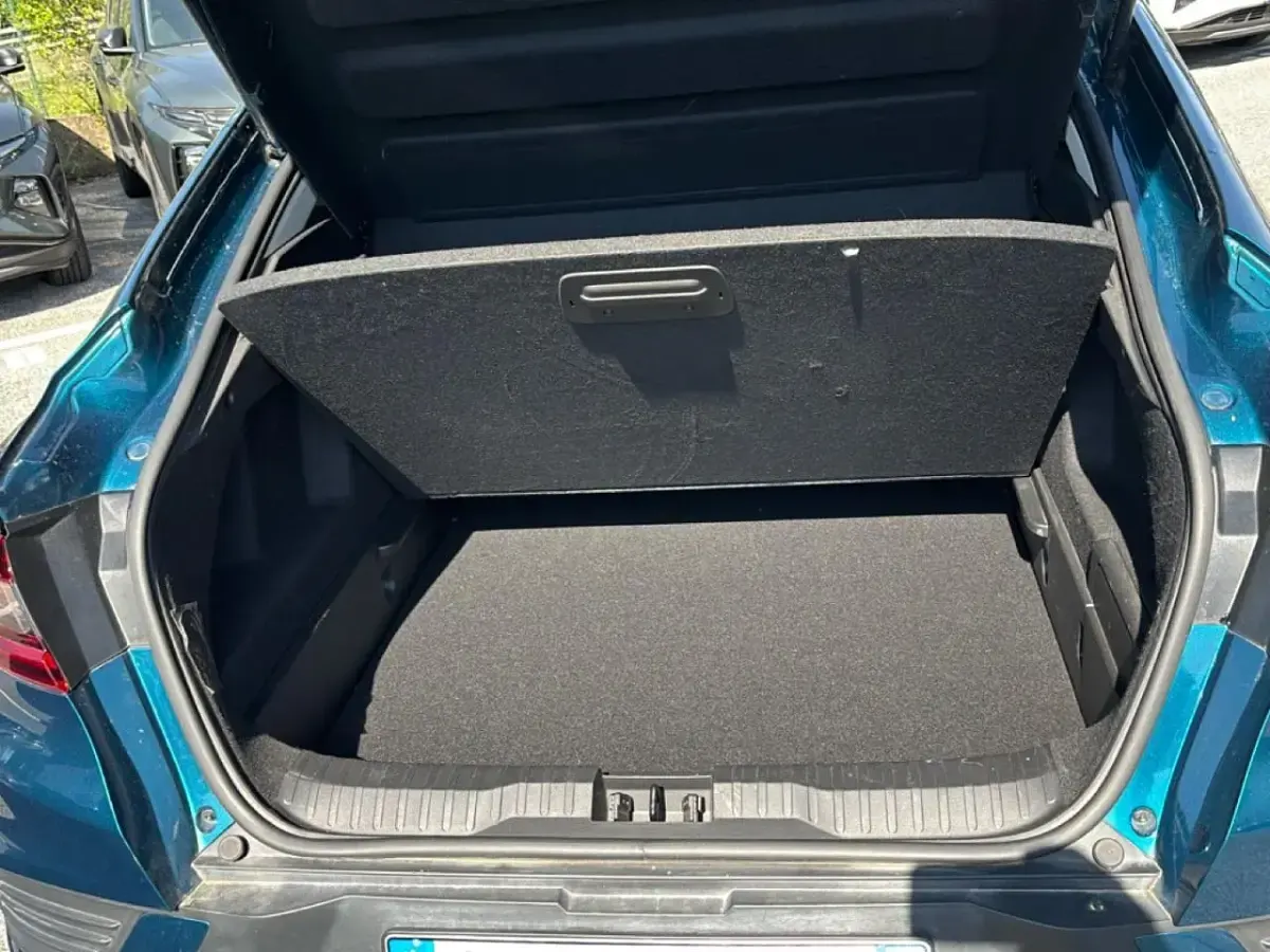Usata Renault Clio Techno 145 CV (106 kW) 2023 Blu Utilitaria