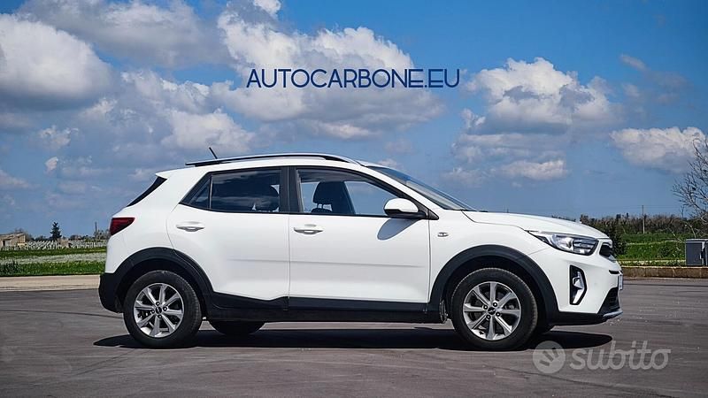Usata Kia Stonic Style 84 CV (61 kW) 2022 Nero SUV