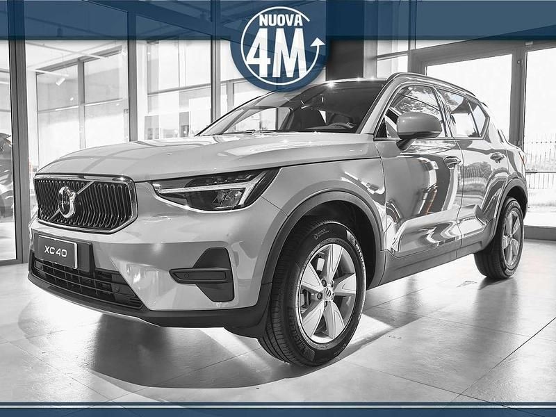 Cloud blue Nuova 2025 Volvo XC40 SUV | 32.800 € (Buon prezzo) - Immagine 1/4