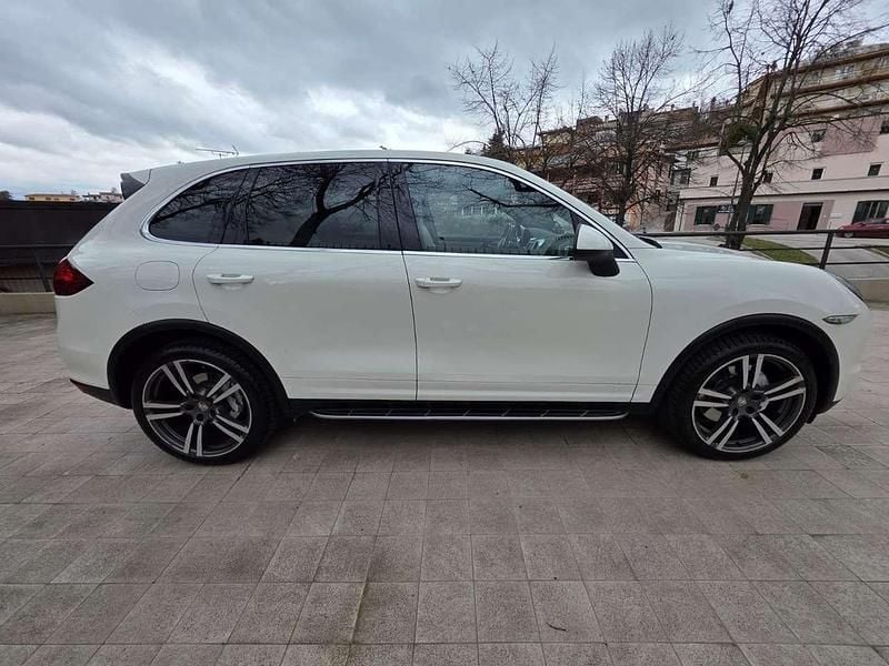 Usata Porsche Cayenne 239 CV (175 kW) 2011 Bianco SUV