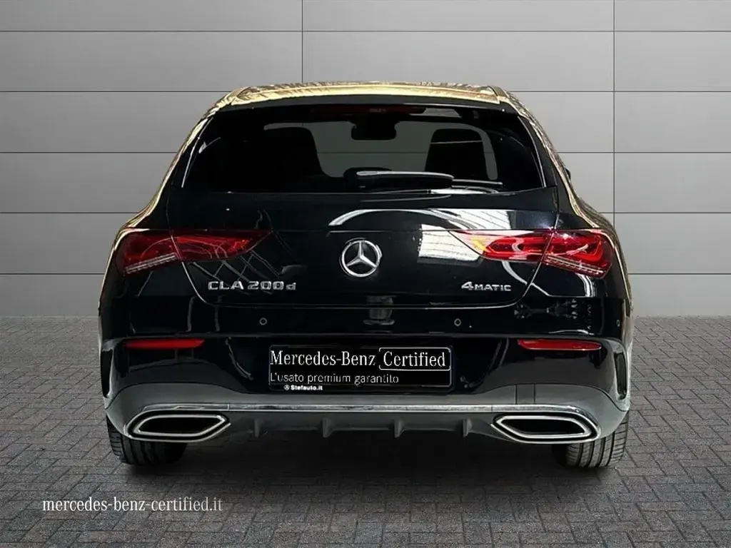 Usata Mercedes CLA200 Shooting Brake Premium 150 CV (110 kW) 2023 Nero cosmo Station wagon