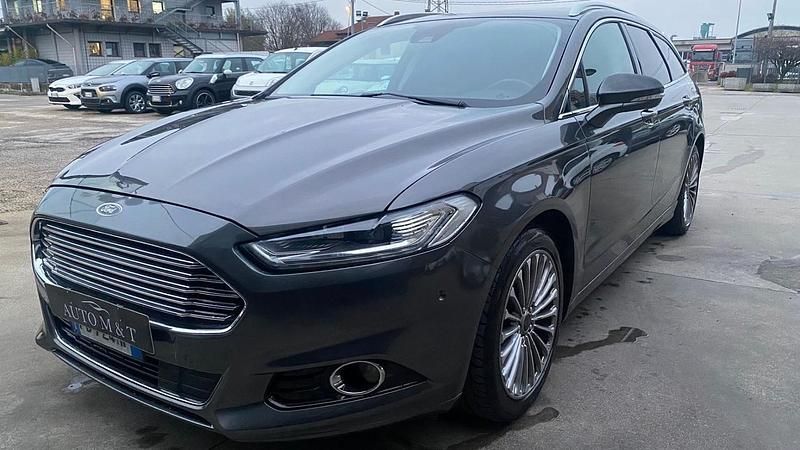 Usata Ford Mondeo Titanium 150 CV (110 kW) 2015 Grigio Station wagon